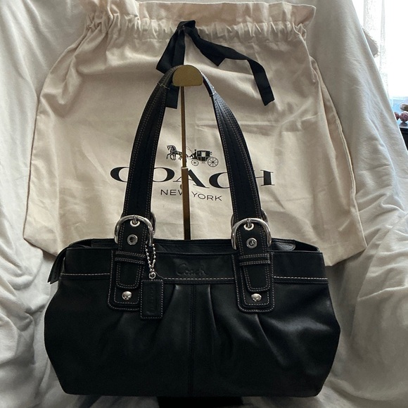 Coach Soho Pleated Black Leather Shoulder Bag. Abs stunning 🤩 full inclusion. - Picture 3 of 6